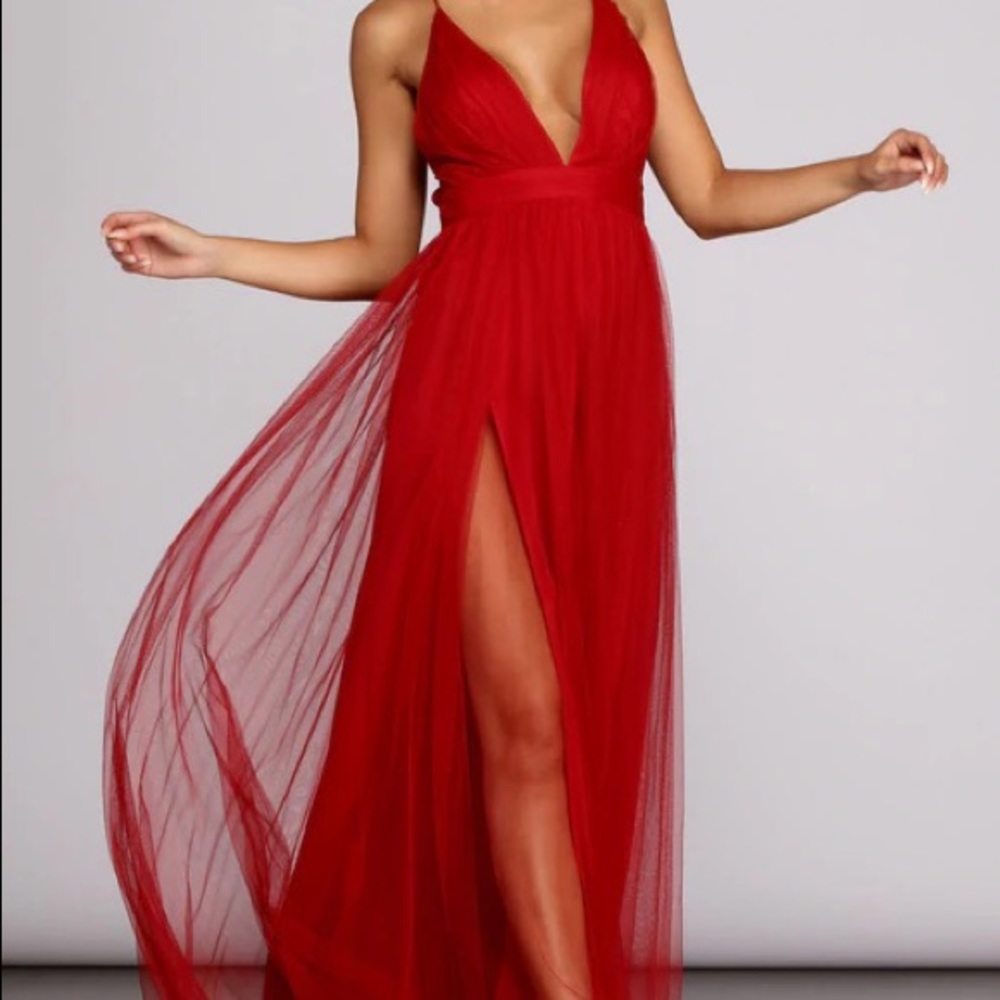 Size 3 Gown- Low cut with slit
